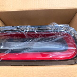 Lampa tył/tylna RH Led 68510770AA - 2