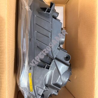 Lampa przednia lewa Xenon 68085419AG - 3
