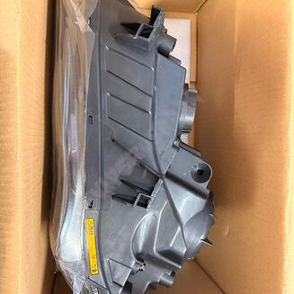 Lampa przednia lewa Xenon 68085419AG - 3