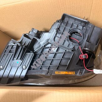 Lampa przednia lewa + prawa Xenon 68402943AB 68214384AF - 3
