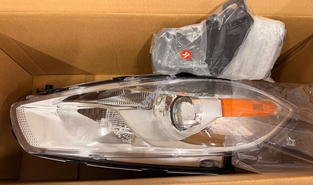 Lampa przednia prawa Jasna  68081388AL