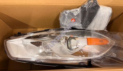 Lampa przednia prawa Jasna  68081388AL