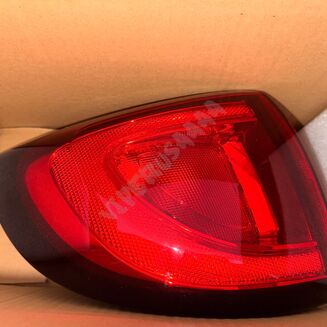 Lampa tył/tylna prawa + lewa zwykłe 68229029AD + 68229028AD - 2