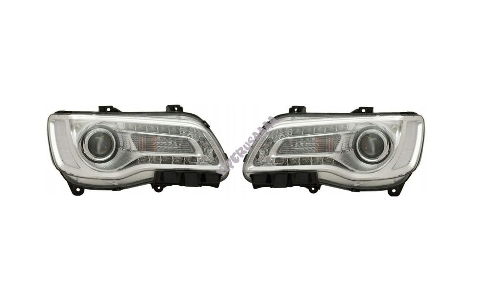 Lampa przednia lewa + prawa halogenowa 68402947AA 68402946AA