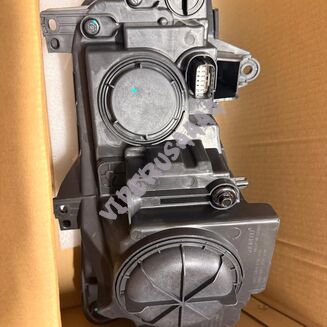 Lampa przednia prawa halogenowa Chrom 68143002AC - 2