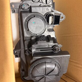 Lampa przednia prawa halogenowa Chrom 68143002AC - 2