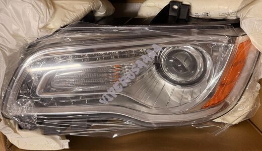 Lampa przednia lewa halogenowa Chrom 68143003AC
