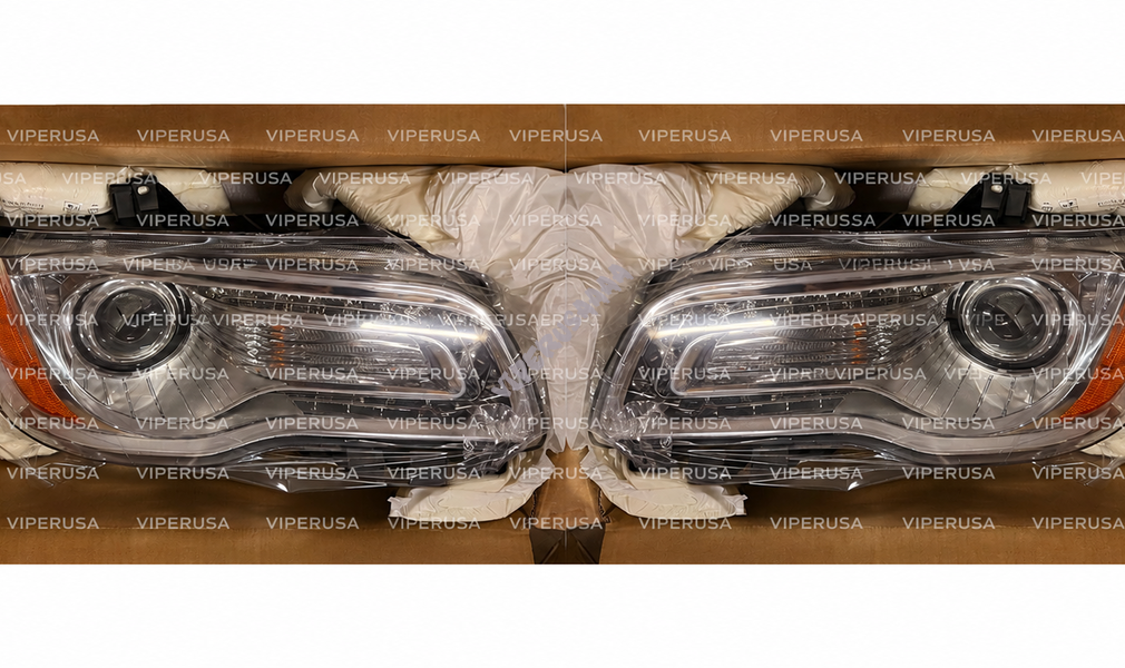 Lampa przednia prawa + lewa halogenowa Chrom 68143002AC 68143003AC