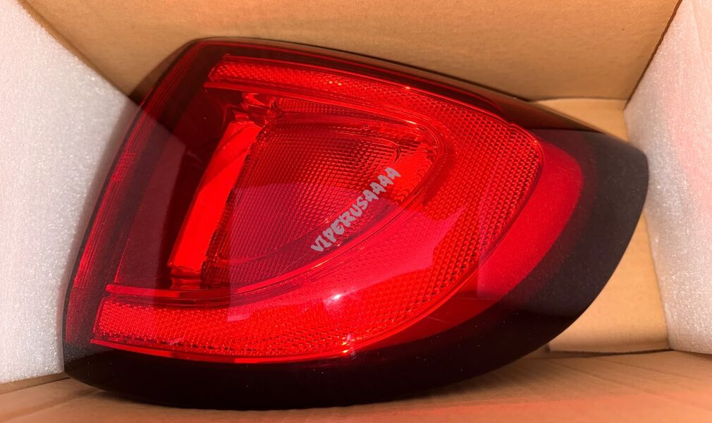Lampa tył/tylna prawa zwykła 68229028AD
