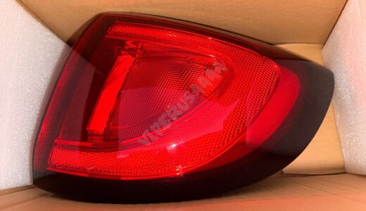 Lampa tył/tylna prawa zwykła 68229028AD