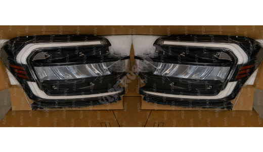 Lampa przednia prawa + lewa  LED NL1Z13008D NL1Z13008A
